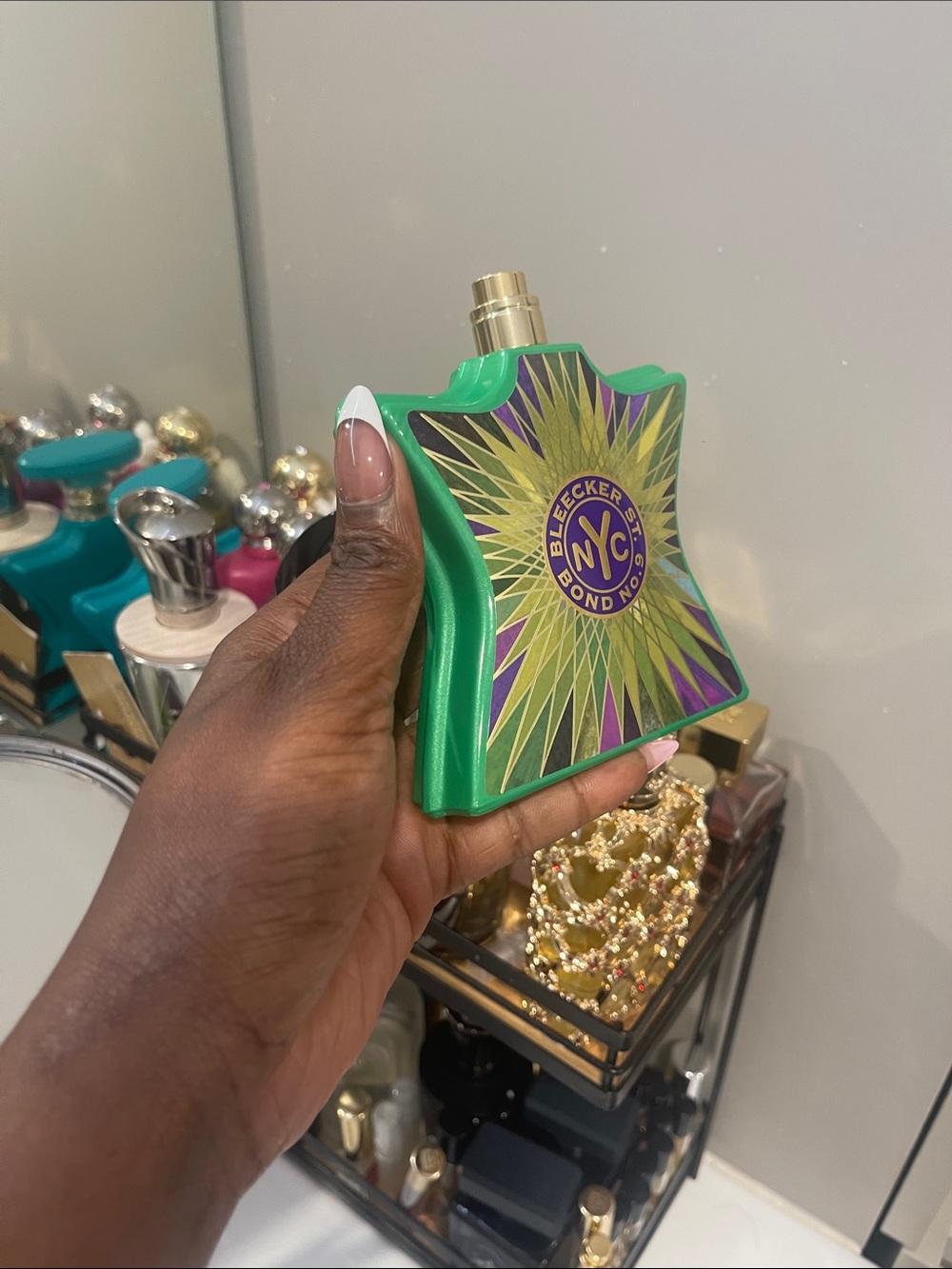 Bond No. 9 Bleeker Street NYC Green Designer Home Accent Bottle - Picture 3 of 3